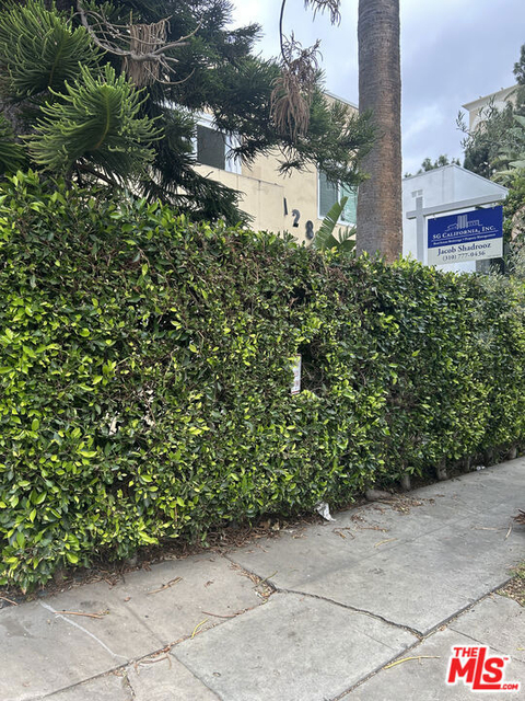 1128 S Oakhurst Drive - Photo 1