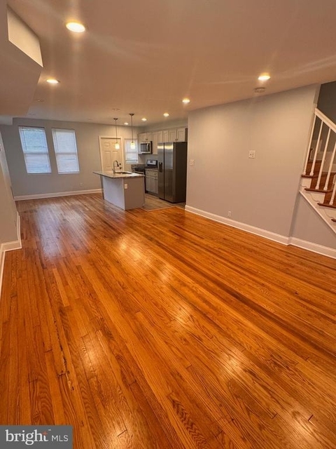5200 Ready Avenue - Photo 1