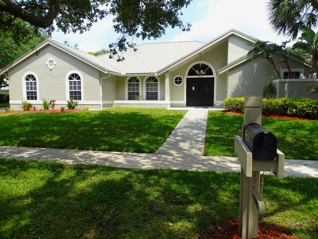 6325 Winding Lake Drive - Photo 1