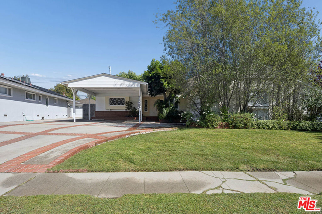 3262 Woodbine Street - Photo 1