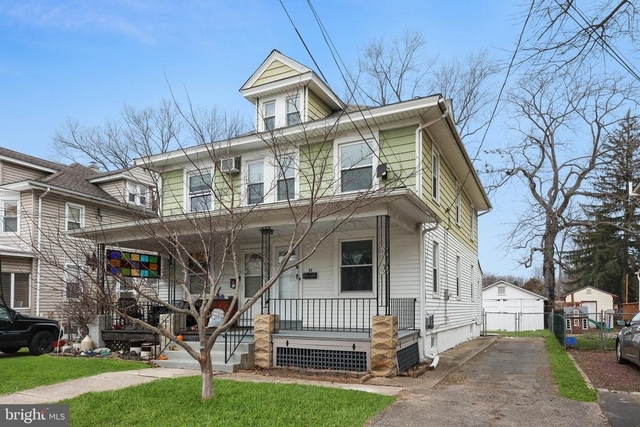 34 E Hendrickson Avenue - Photo 1
