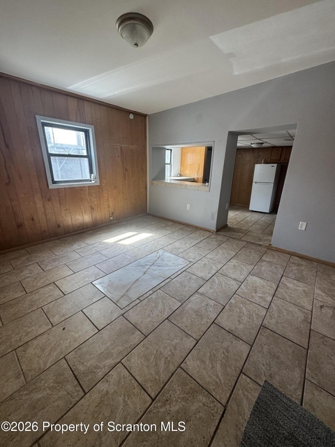 906 W Market Street - Photo 1