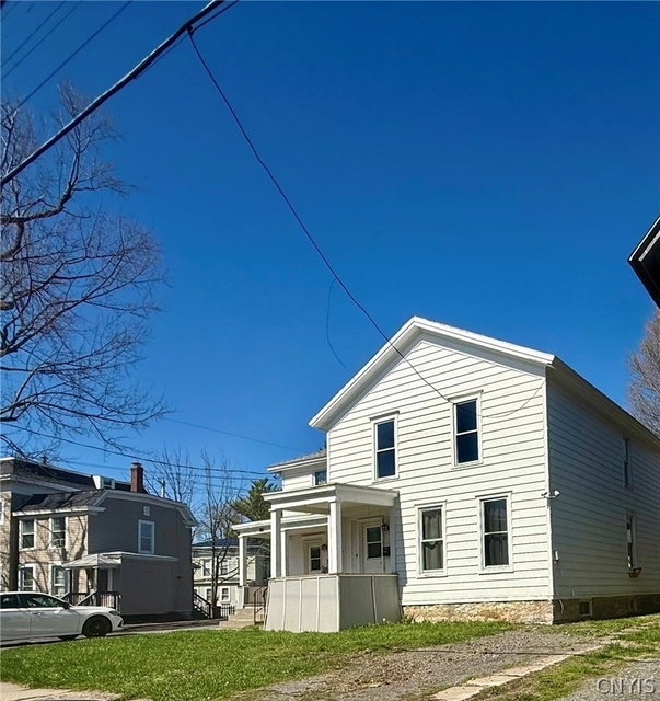417 Franklin Street - Photo 1