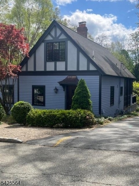 37 Colles Ave - Photo 1