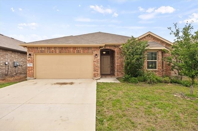 1009 Croxley Way - Photo 1