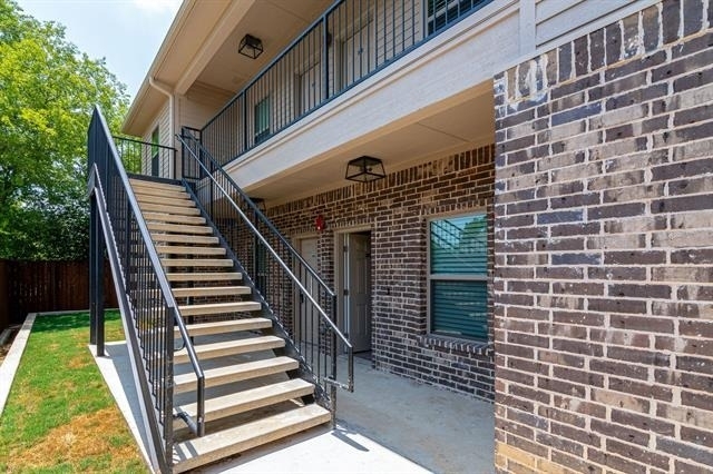 115 W Jones - Photo 1