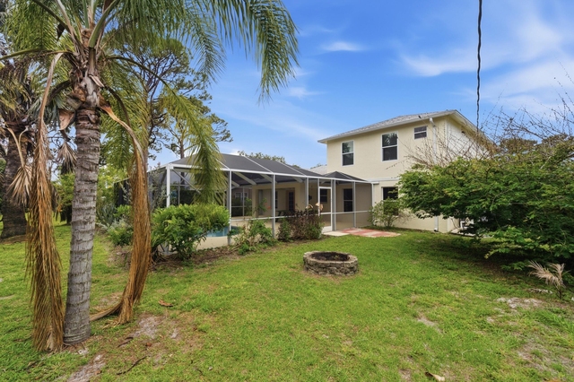 1707 Se Manth Lane - Photo 1