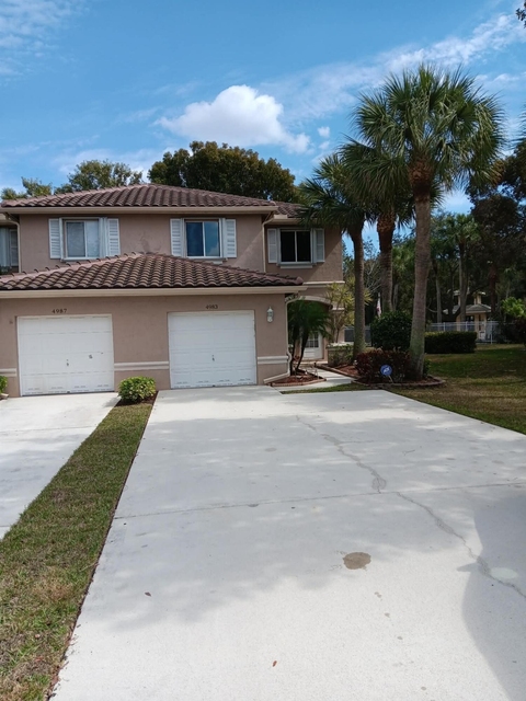 4983 W Pinemore Lane - Photo 1