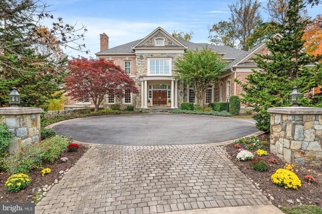 7818 Crownhurst Court - Photo 1