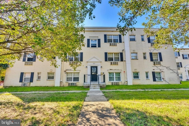 2237 Farrington Avenue - Photo 1