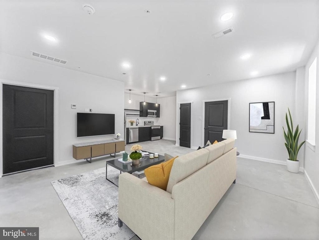 501 N Cannon Avenue - Photo 1
