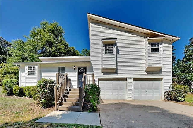 4956 W Ridge Drive - Photo 1