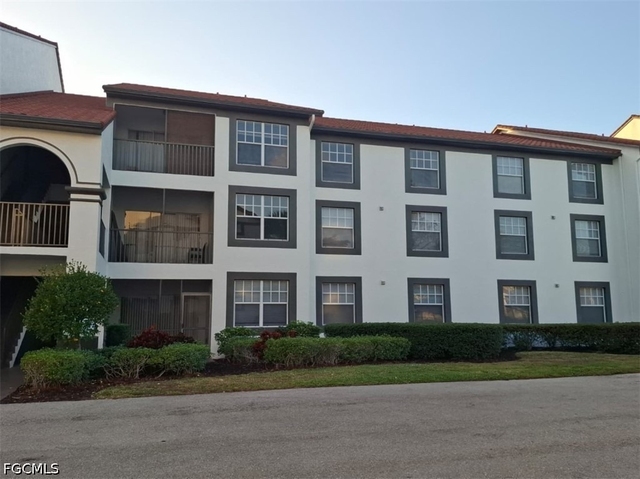 7915 Preserve Circle - Photo 1