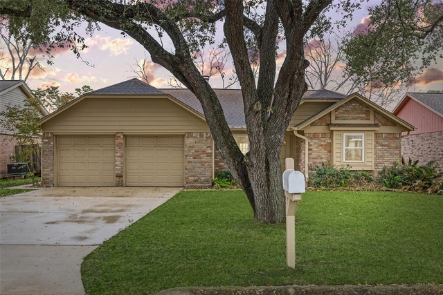 103 Brigadoon Lane - Photo 1