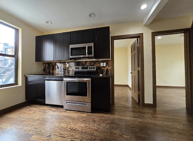 118 Roebling Street - Photo 1