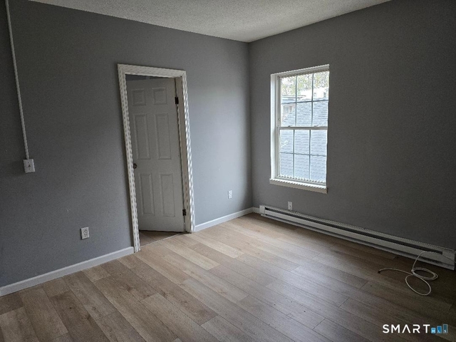 56 Lounsbury Avenue - Photo 1