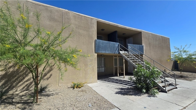 716 N 11th Street - Photo 1