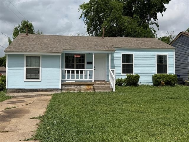 1227 W Avenue Avenue E - Photo 1