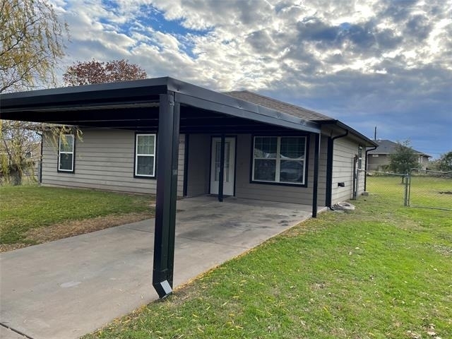 3204 Highview Court - Photo 1