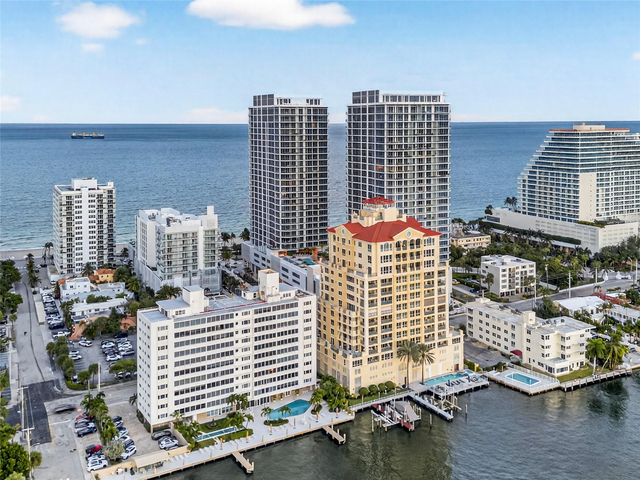 153 N Seabreeze Boulevard - Photo 1