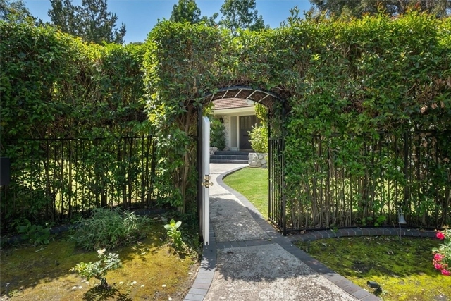 3969 Longridge - Photo 1