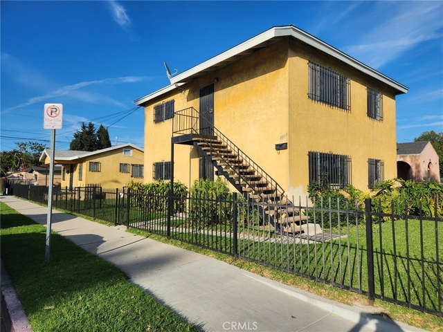 8866 S Wall St - Photo 1