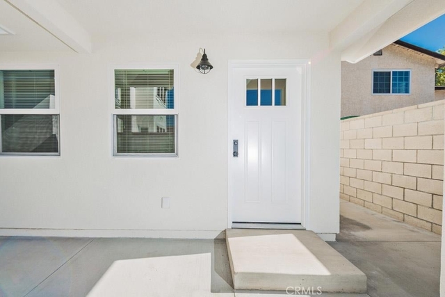 547 N Olive Street - Photo 1