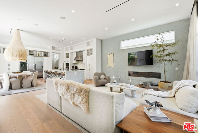 5926 Firefly Place - Photo 1