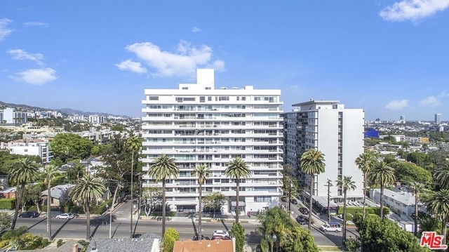 838 N Doheny Drive - Photo 1