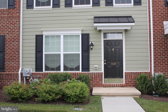 1331 Parish Avenue - Photo 1