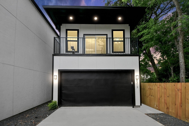 8313 Venus Street - Photo 1