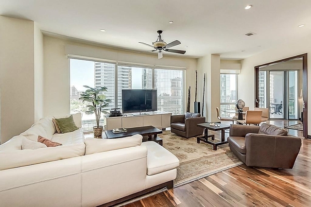 1600 Post Oak - Photo 1
