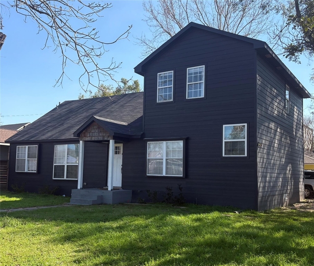 302 Moody Street - Photo 1