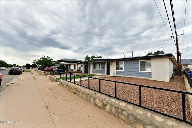 10565 Murphy Street - Photo 1