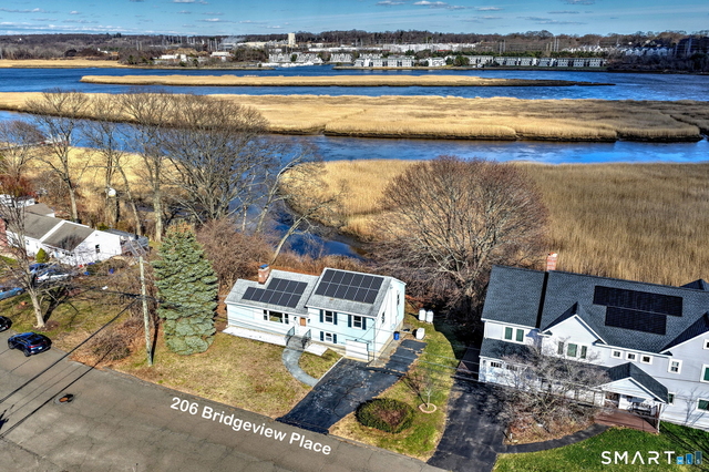 206 Bridgeview Place - Photo 1