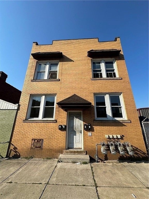 505 Broadway Ave - Photo 1