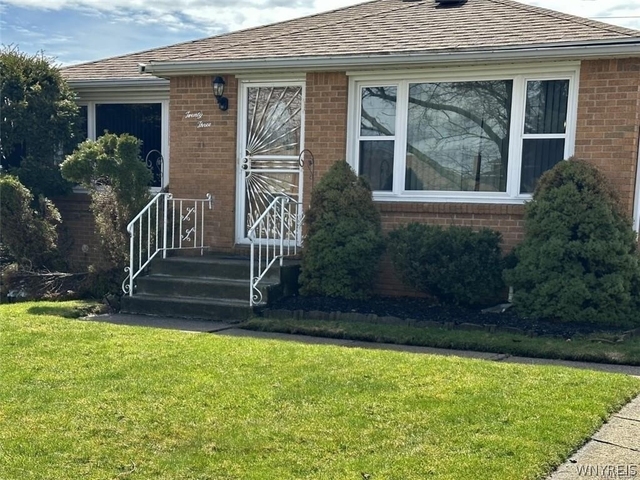 23 Pinewood - Photo 1
