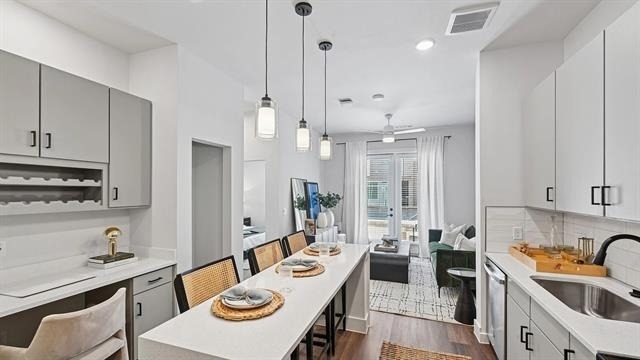 1735 N Greenville Avenue - Photo 1