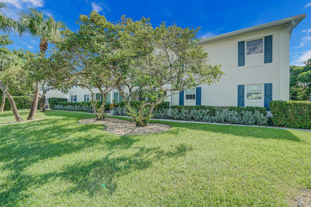 315 Venetian Drive - Photo 1