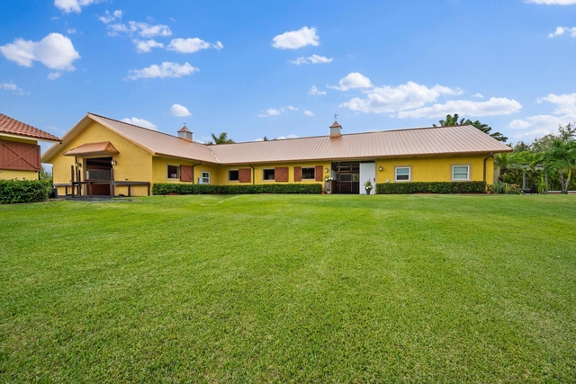 11861 Hawk Hollow - Photo 1