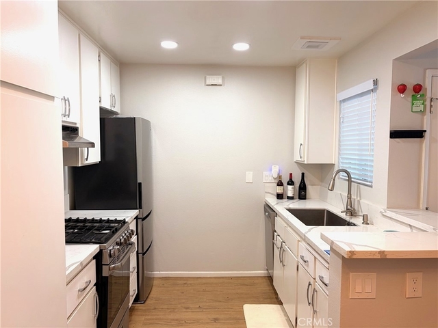 7025 Glade Avenue - Photo 1