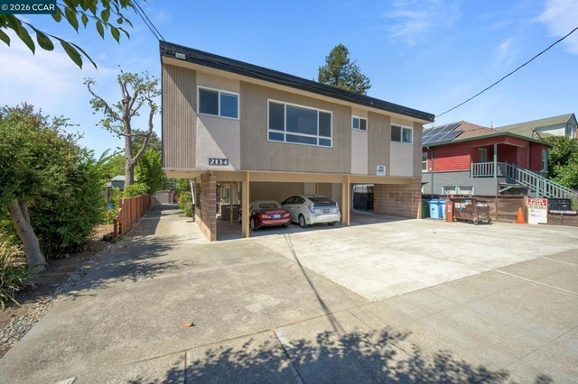 2134 Mcgee Ave - Photo 1