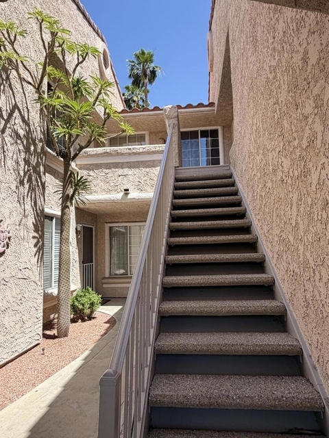505 S Farrell Drive - Photo 1