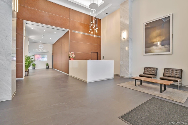 4 Martine Avenue - Photo 1