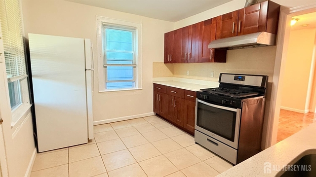 660 Charles Street - Photo 1