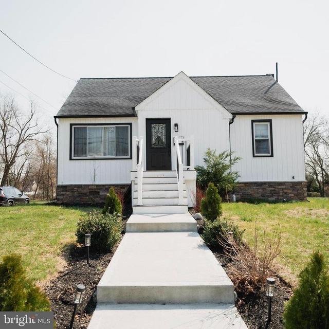 70 Sartori Avenue - Photo 1