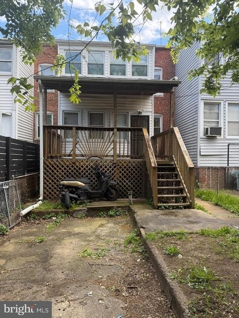 1919 16th Street Se - Photo 1