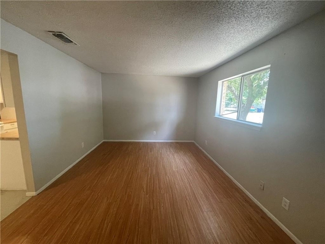 1085 Linde Ave - Photo 1
