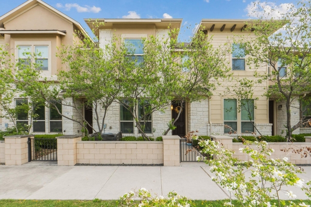 6814 E Riverside Dr - Photo 1