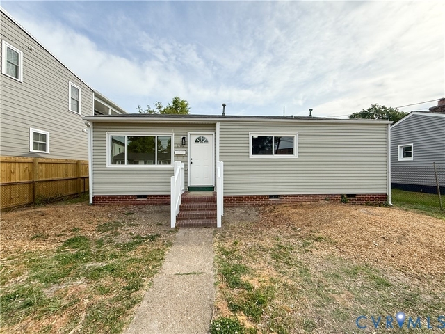 2706 Selden Street - Photo 1